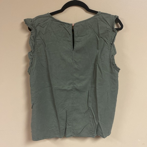 WHBM Army Green top with ruffle sleeves - Picture 7 of 7